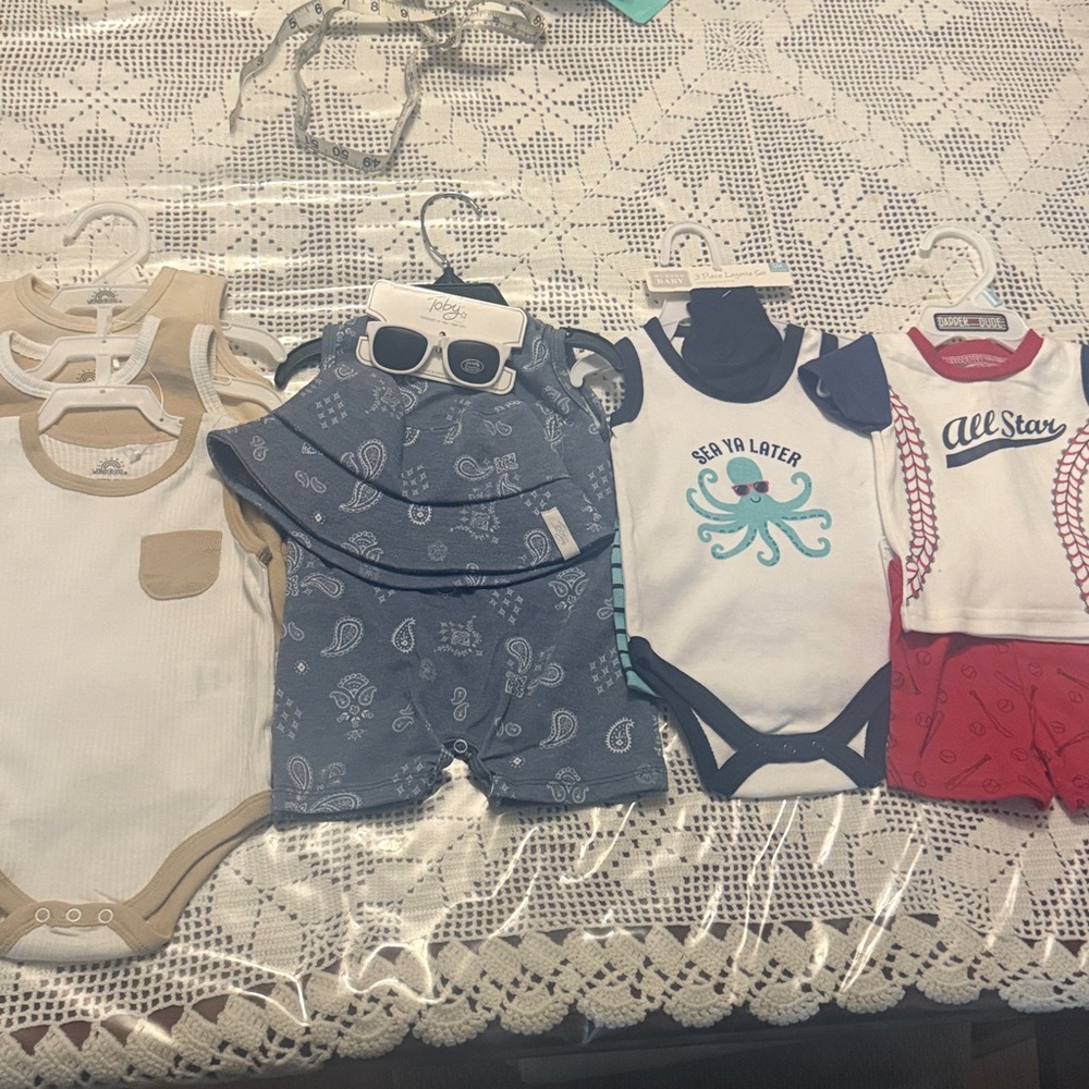NWT summer baby boy Bodysuit and Romper Bundle💙